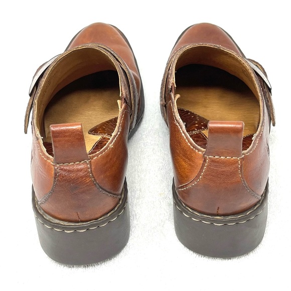 BORN Shoes W5737 Brown Leather Women’s Slip on Shoes. Size 6US Brown Buckle - Picture 4 of 8